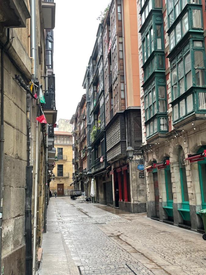 Old Town Palace Bilbao Bagian luar foto