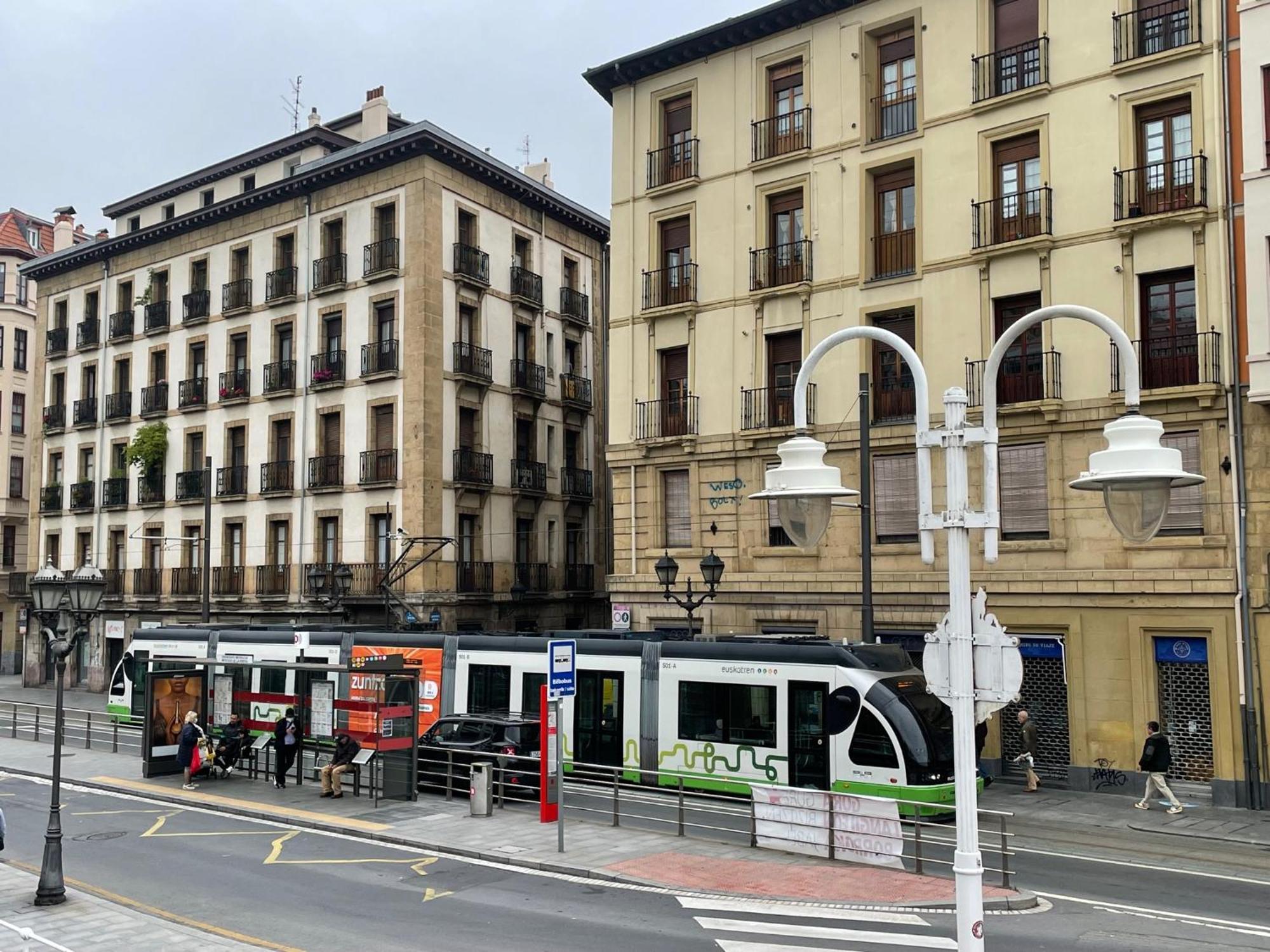 Old Town Palace Bilbao Bagian luar foto